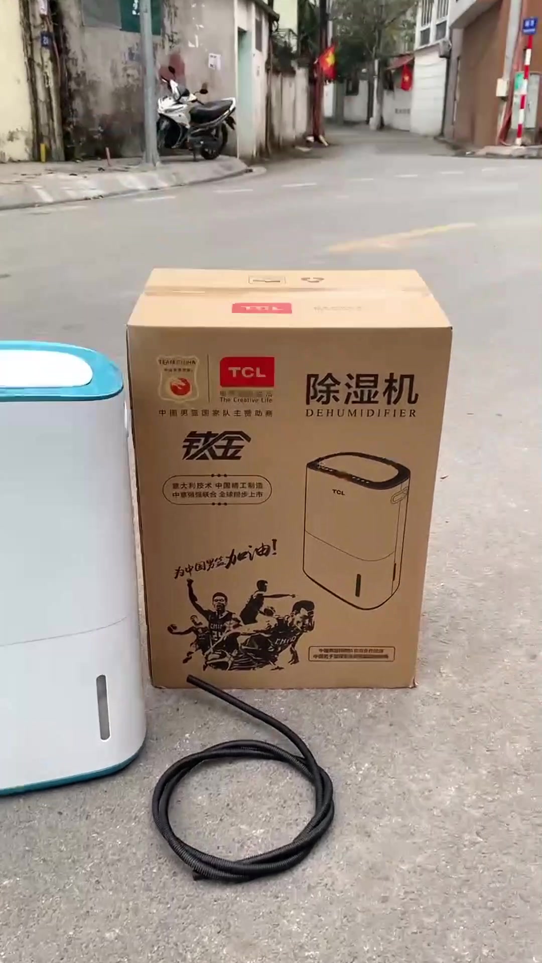 Máy hút ẩm 25L chính hãng TCL DEF-25E , 25 lít thực tế Máy hút ẩm 25L chính hãng TCL DEF-25E , 25 lít - Góc chụp chi tiết thực tế 6
