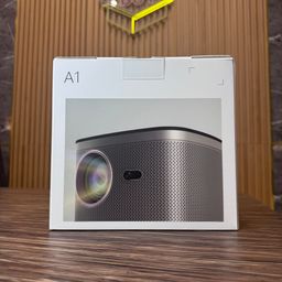 Máy chiếu A1 -1080P, có chạy Android, 2 cổng USB, không có HDMI.