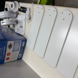Quạt trần LAVALUX 42 inch, 4 cánh quạt, tích hợp đèn chiếu sáng