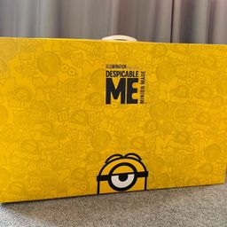 Bộ 2 gối tựa đầu + 2 gối tựa lưng ô tô Minions ( chính hãng )