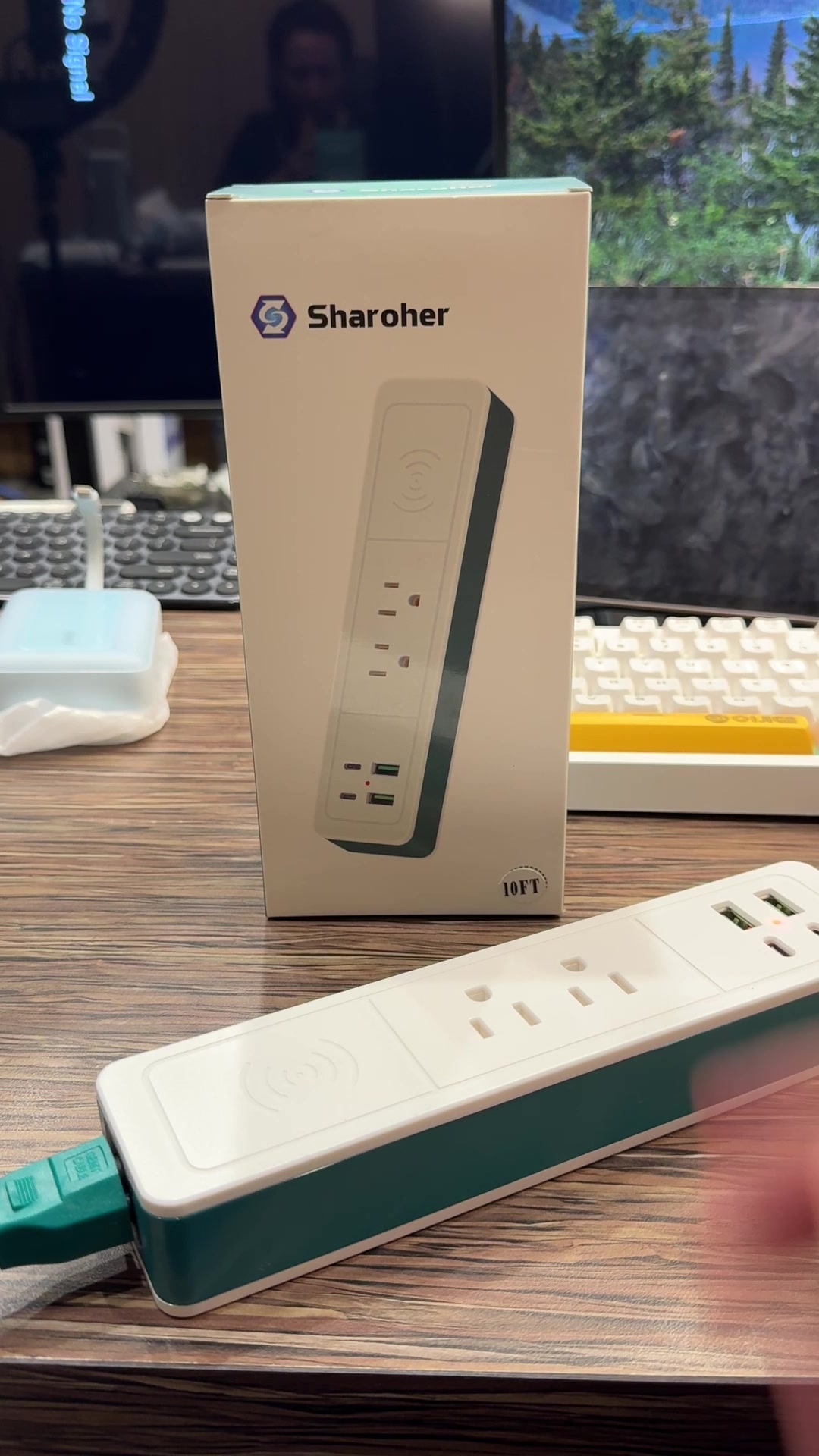 Tính năng Ổ điện đa năng Sharoher ( Amazon Mỹ ) 2 cổng AC 220v + 2 cổng C sạc 20W+ 2 USB A + sạc ko dây Chi tiết tính năng nổi bật và chất liệu bền bỉ của Ổ điện đa năng Sharoher ( Amazon Mỹ ) 2 cổng AC 220v + 2 cổng C sạc 20W+ 2 USB A + sạc ko dây