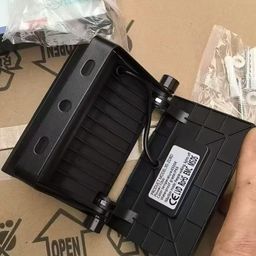 Đèn pha Led năng lượng mặt trời Novatech ( Pháp ), 10W chống nước IP65, liền P…