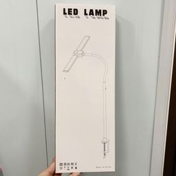 Đèn LED kẹp bàn hộp trắng - Qm033