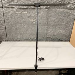 Đèn LED kẹp bàn hộp trắng - Qm033