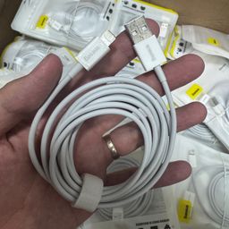 Cáp iPhone hãng Baseus ( màu trắng )