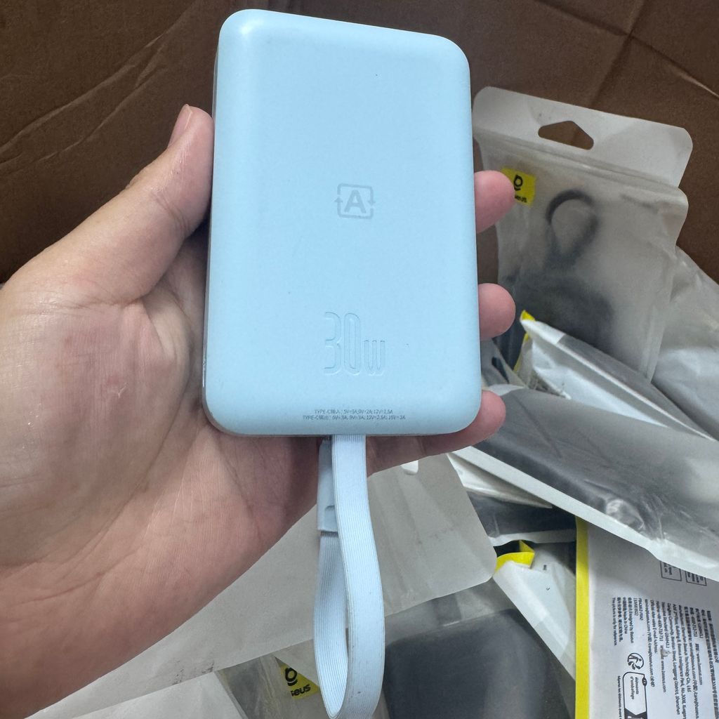Pin dự phòng Baseus sạc nhanh không dây ( hàng trưng bày new, xước nhẹ ) ko chọn màu