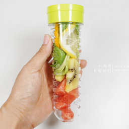 Bình nước cao cấp Lock&Lock 770ml HLC634, có lõi lọc trà, hoa quả detox