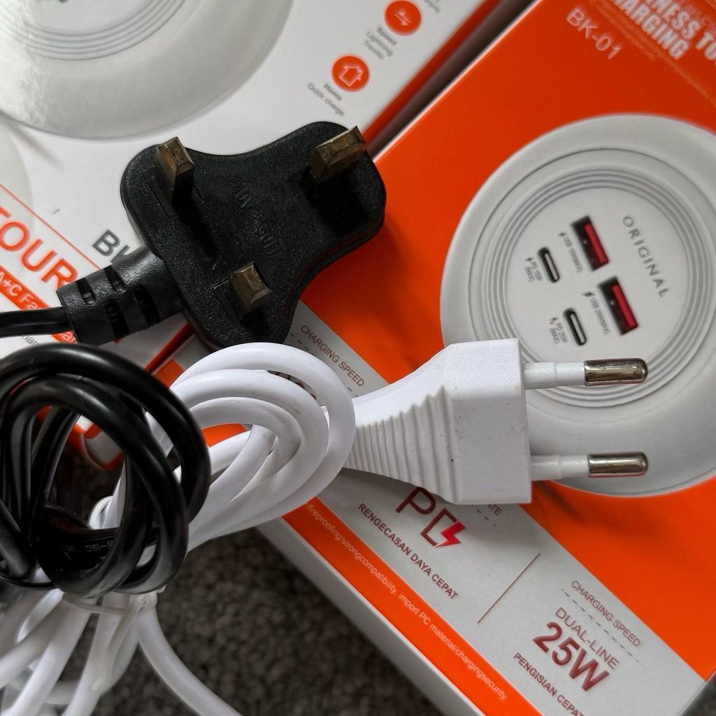 Ổ cắm sạc đa năng 4 cổng 2A + 2C CUKY / Original - giao random chân cắm, màu, logo thực tế Ổ cắm sạc đa năng 4 cổng 2A + 2C CUKY / Original - giao random chân cắm, màu, logo - Góc chụp chi tiết thực tế 6
