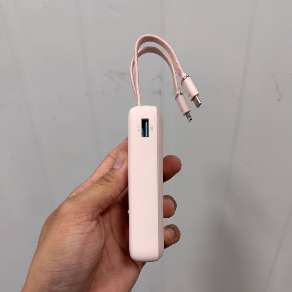 Pin dự phòng 10.000mAh hợp 2 cáp 1L 1C sạc nhanh 30w tích - ko hộp, chưa in logo ( nhà máy Anker ) thực tế Pin dự phòng 10.000mAh hợp 2 cáp 1L 1C sạc nhanh 30w tích - ko hộp, chưa in logo ( nhà máy Anker ) - Góc chụp chi tiết thực tế 5