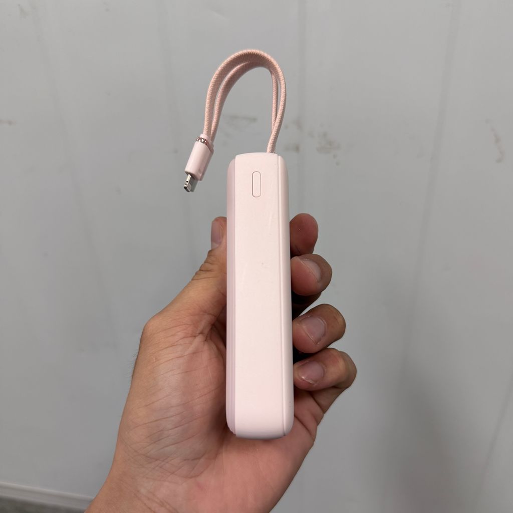 Pin dự phòng 10.000mAh hợp 2 cáp 1L 1C sạc nhanh 30w tích - ko hộp, chưa in logo ( nhà máy Anker ) thực tế Pin dự phòng 10.000mAh hợp 2 cáp 1L 1C sạc nhanh 30w tích - ko hộp, chưa in logo ( nhà máy Anker ) - Góc chụp chi tiết thực tế 6