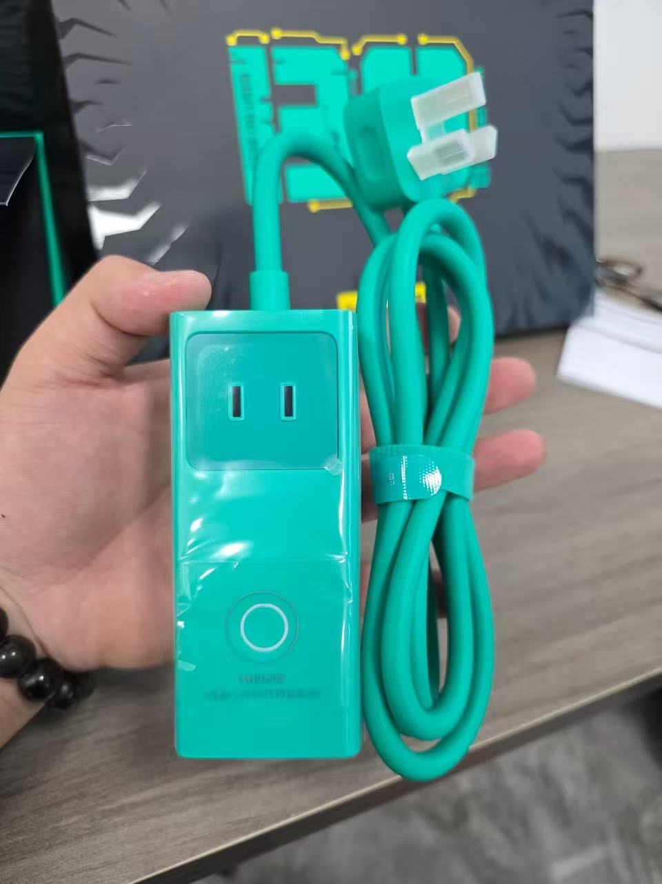 Bộ quà tặng Baseus Limited Edition gồm Pin dự phòng + sạc 30W + tai nghe + ổ điện thực tế Bộ quà tặng Baseus Limited Edition gồm Pin dự phòng + sạc 30W + tai nghe + ổ điện - Góc chụp chi tiết thực tế 13