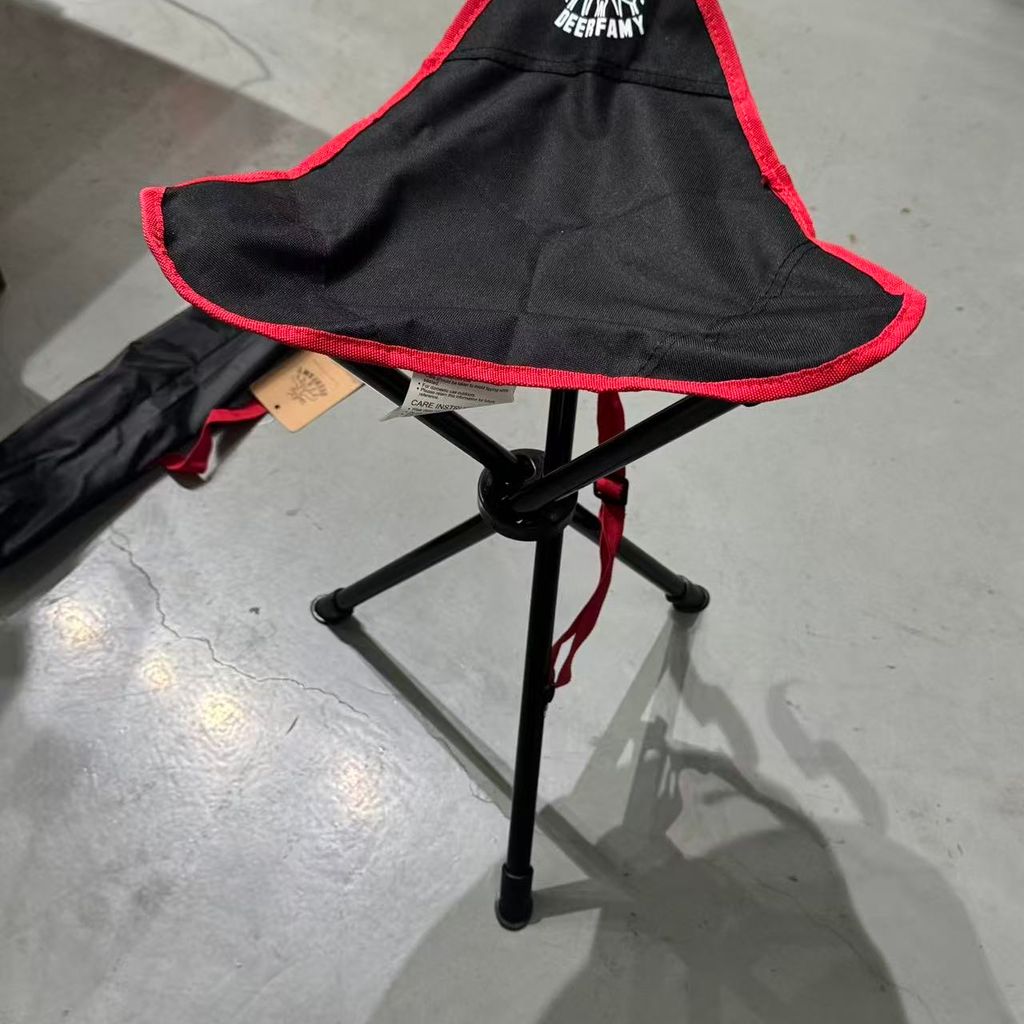 Ghế Xếp 3 Chân Dã Ngoại DEERFAMY Portable Tripod Stool (Hàng Amazon) thực tế Ghế Xếp 3 Chân Dã Ngoại DEERFAMY Portable Tripod Stool (Hàng Amazon) - Góc chụp chi tiết thực tế 14