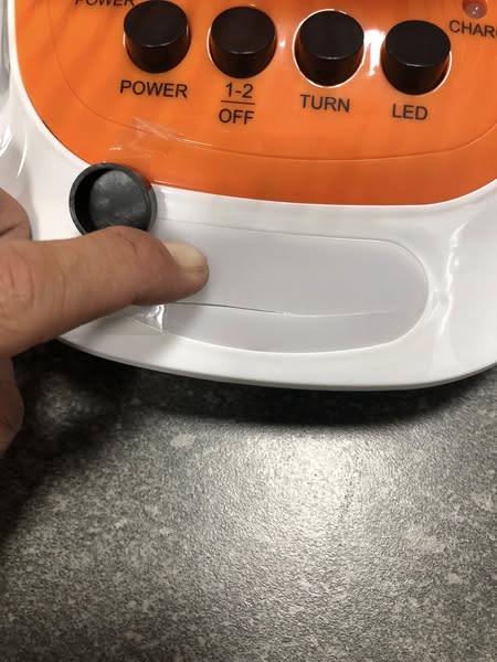 Quạt bàn tích điện hãng EASY POWER EP-3212A , chạy nguồn 220v 12 inch , sạc điện thoại, đèn Led - Ảnh 8