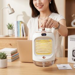 Quạt tích điện để bàn phun sương RD22 , có màn hình , xoay 90 độ, đèn ngủ