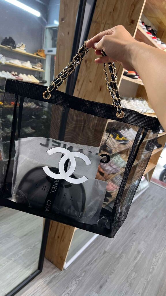 TÚI LƯỚI GIFT BEAUTY CHANEL (KÈM 1 TÚI ĐỰNG TRANG ĐIỂM).