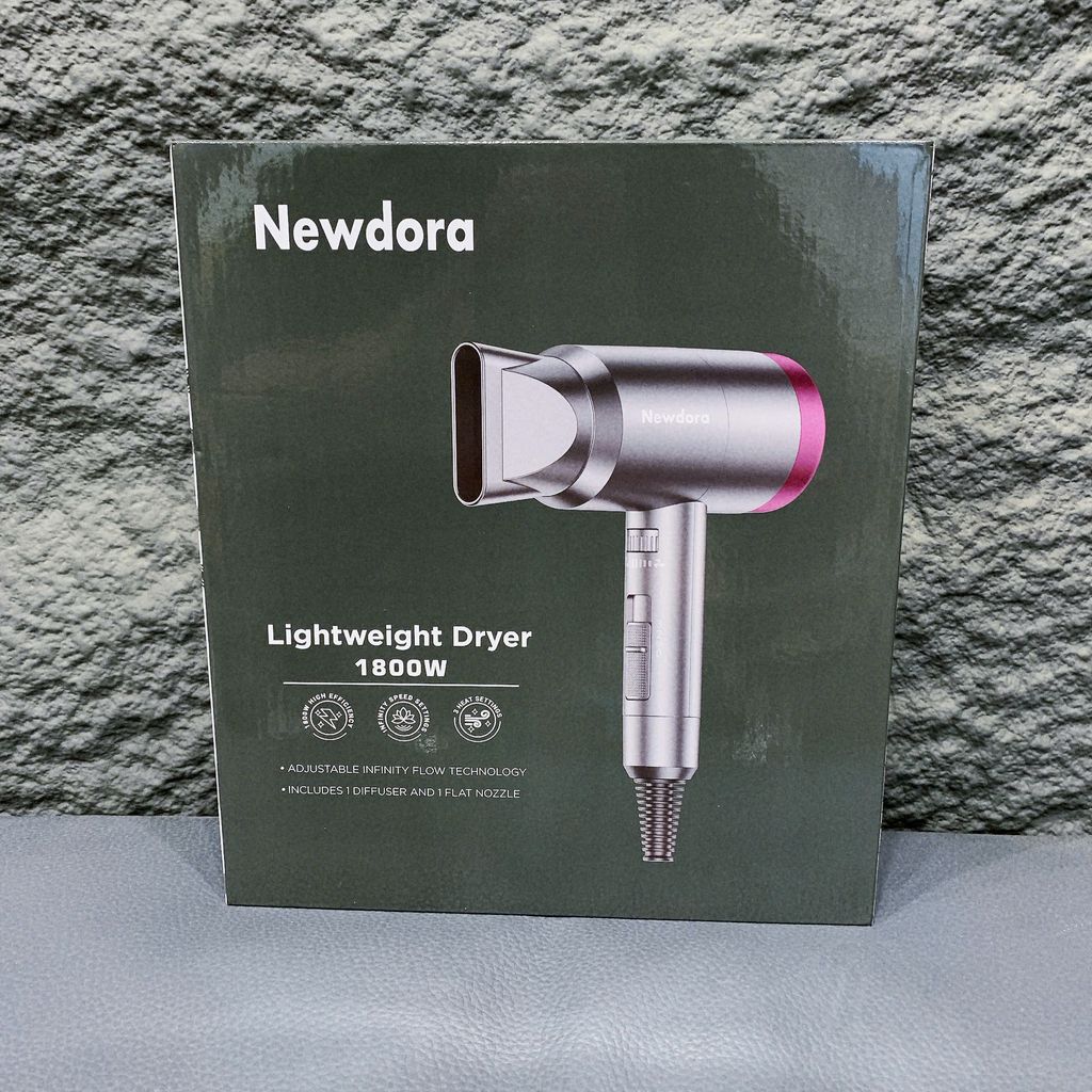 Máy sấy tóc bổ sung iOn âm, hãng Newdora ( Đức ) , công suất 1800w