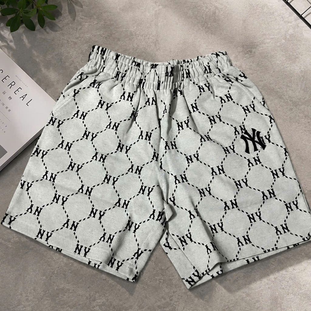quần short đùi MLB màu xám kẻ họa tiết Monogram