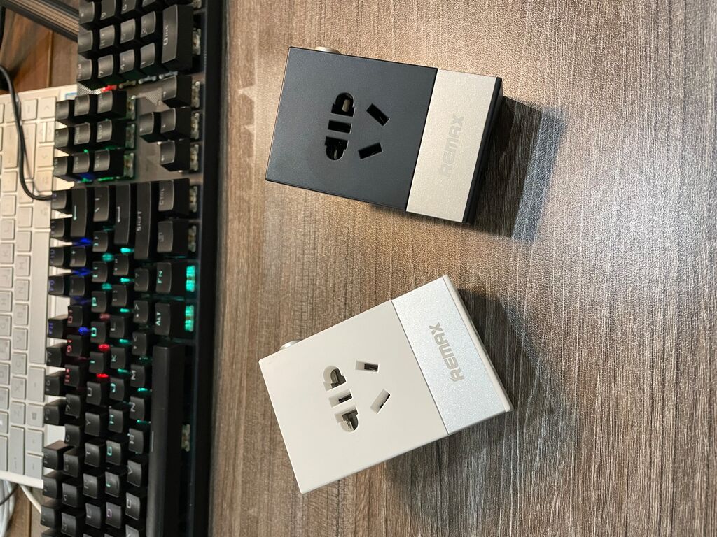 Củ Sạc Đa Năng REMAX RM-2U, có 1 cổng 220v + 2 cổng USB-A - Ảnh 9