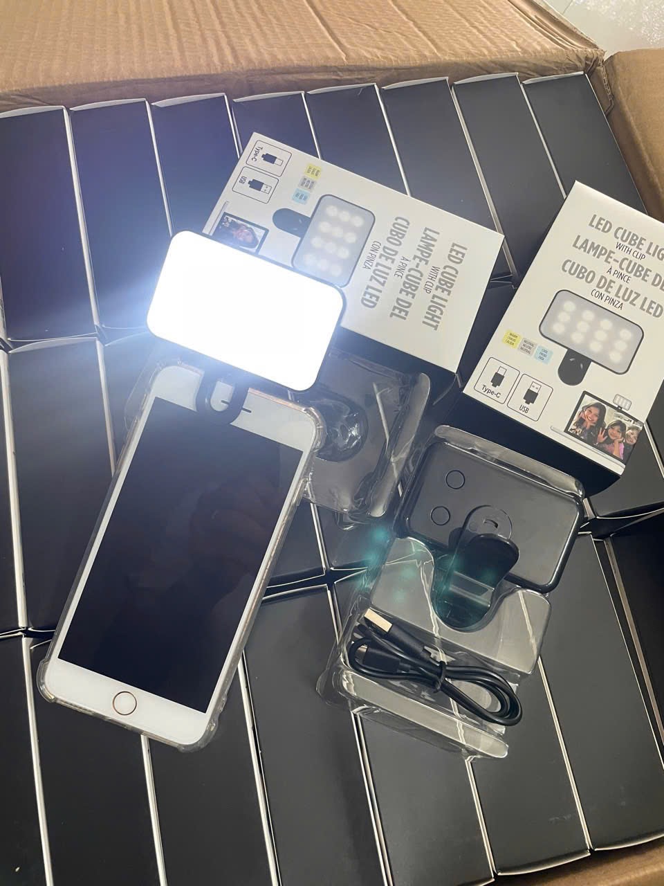 SELFIE GZ888 – 3 CHẾ ĐỘ SÁNG D50