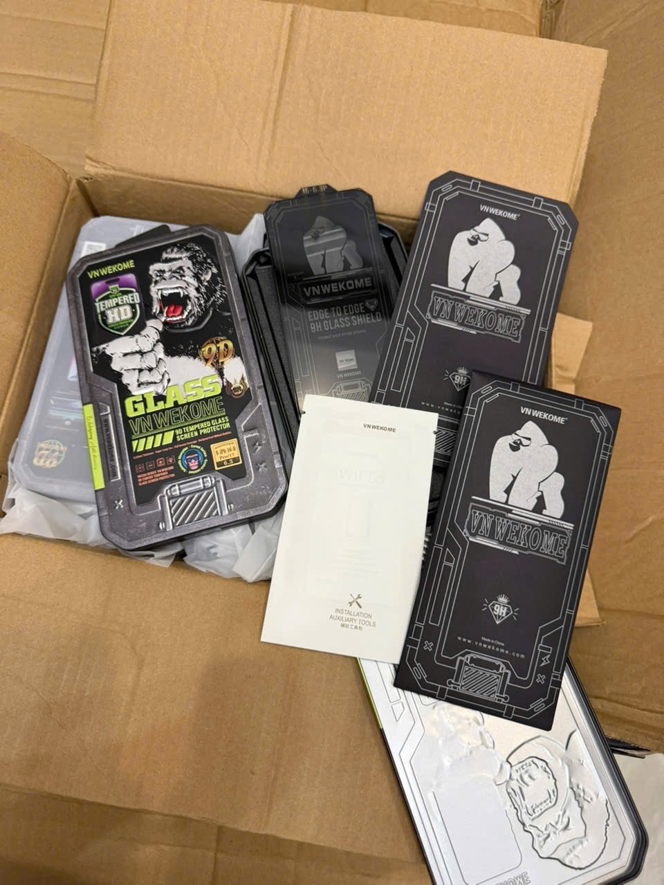 Kính VN Wekome chính hãng Hộp sắt