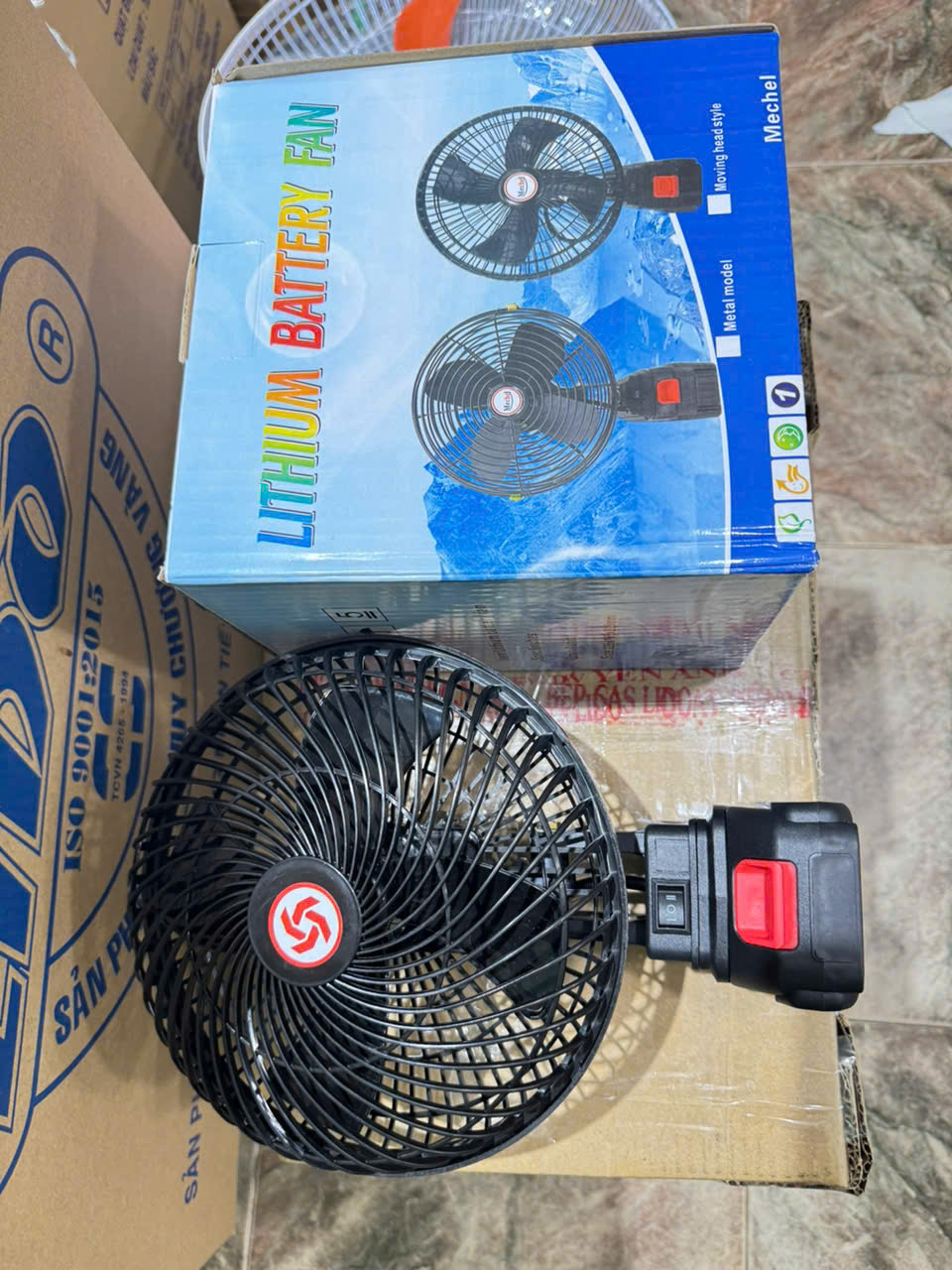 QUẠT LỒNG NHỰA MECHEL PIN 5CELL