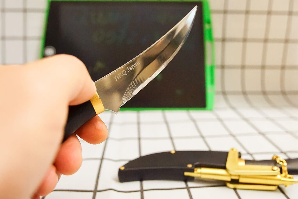 Dao Mini GunBlade Kèm Bao Và Khoá Thông Minh Có Móc