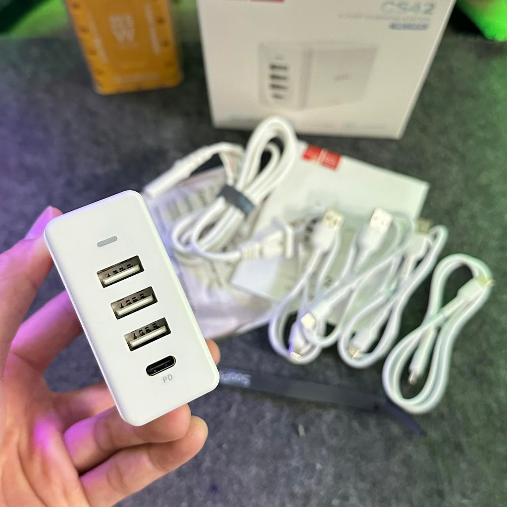 Trạm sạc USB SooPii 40W - Trạm sạc USB 4 cổng với một cổng QC 3.0 cho nhiều thiết bị