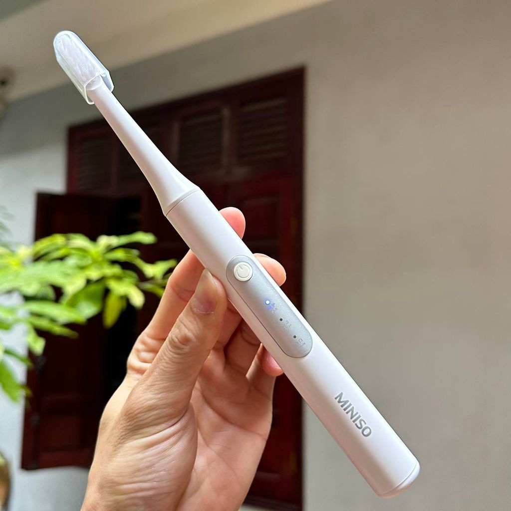 Bàn chải điện MINISO, chống nước IPX7, 3 chế độ, rung sóng âm