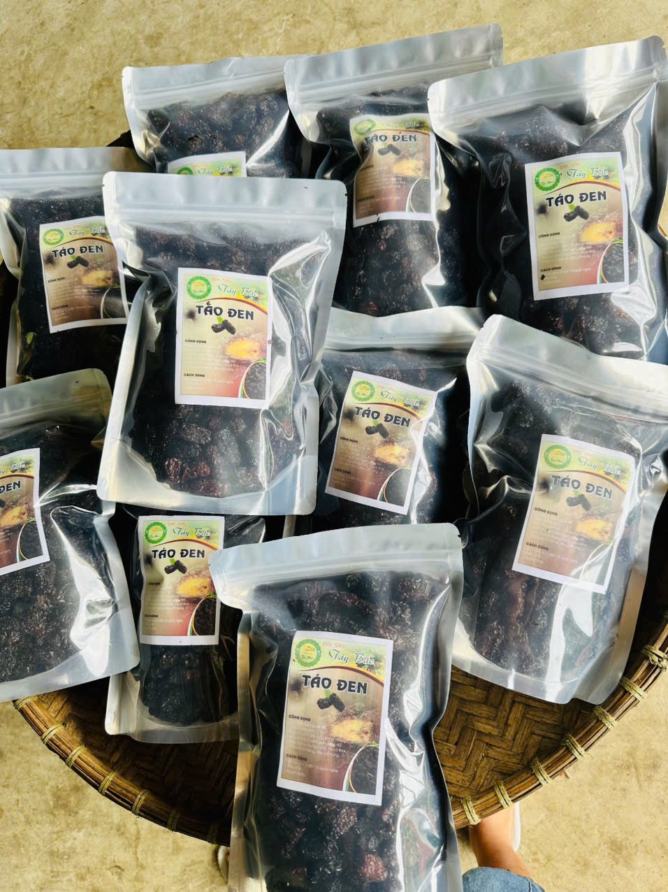 Táo đen 1kg