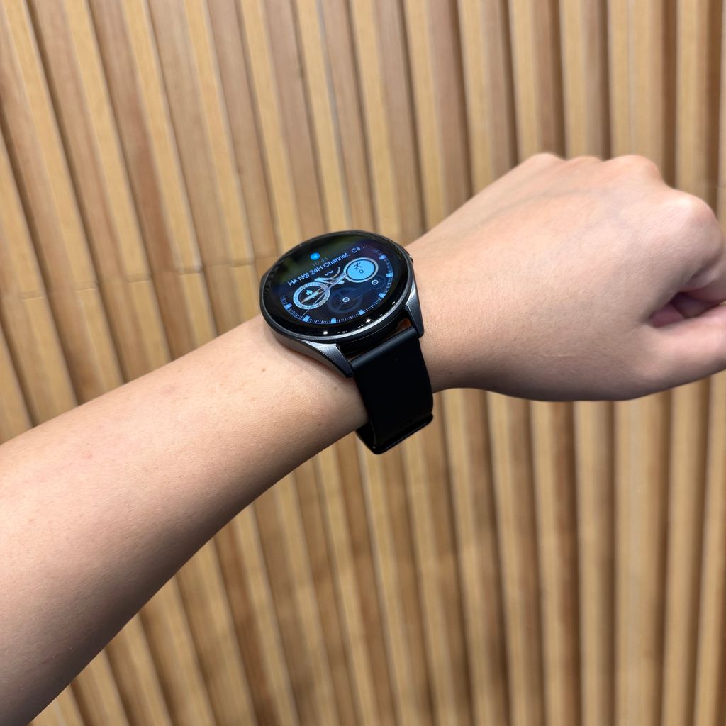 Đồng hồ thông minh IKU Smart Watch 1- đo huyết áp, Nghe gọi điện thoại, nhận thông báo
