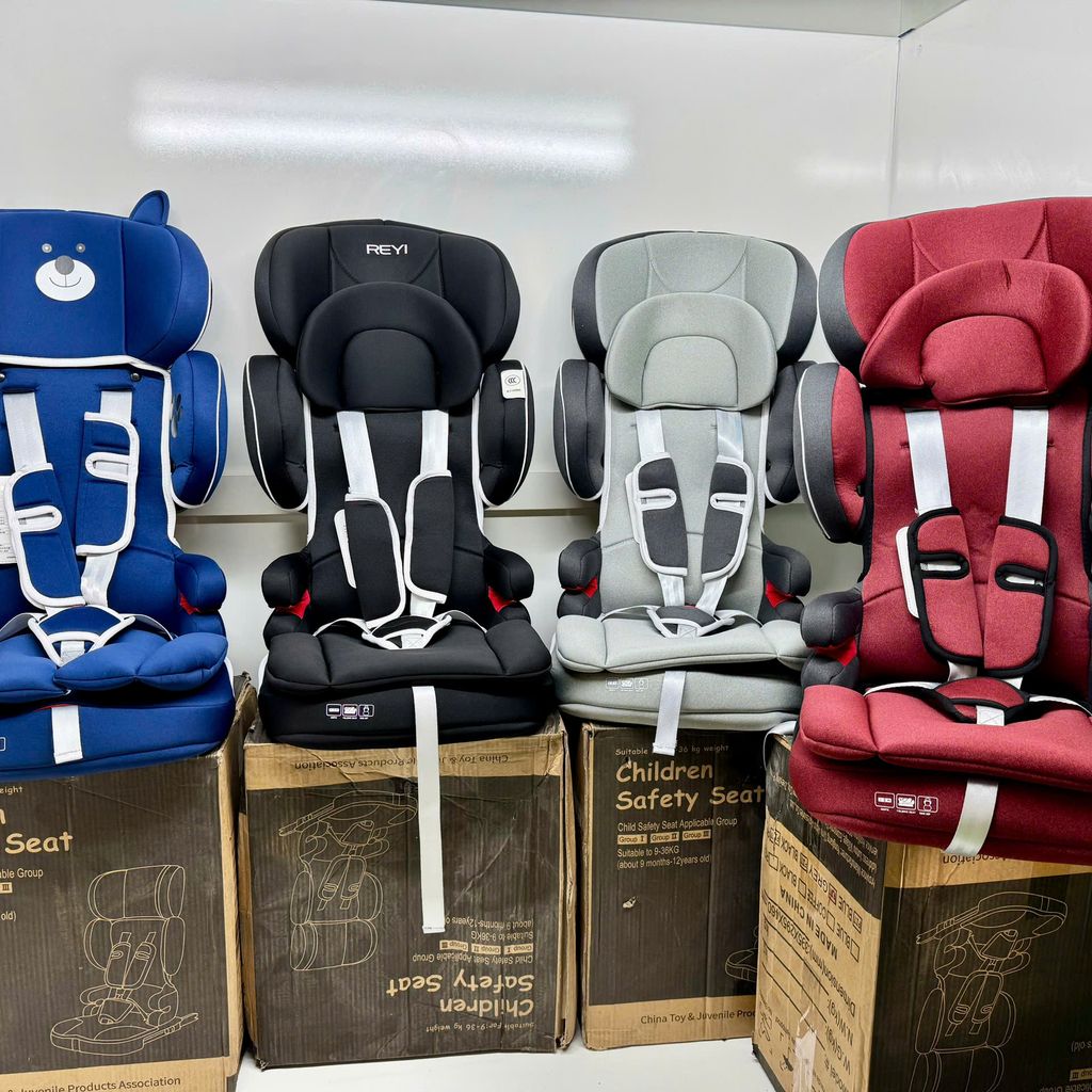  Ghế ngồi ô tô cho trẻ REYI của Jadeno ( Khóa Isofix ) 4 màu