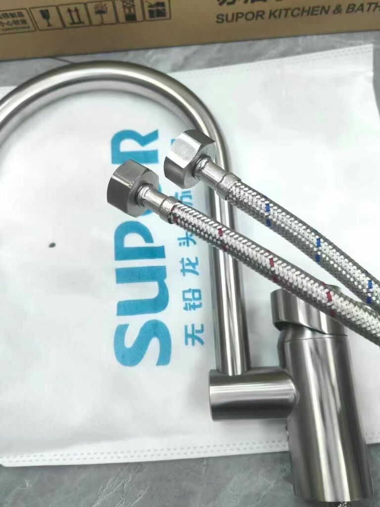 Vòi rửa bát xoay 360 độ hãng SUPOR 250607-02 có nóng lạnh,inox 304
