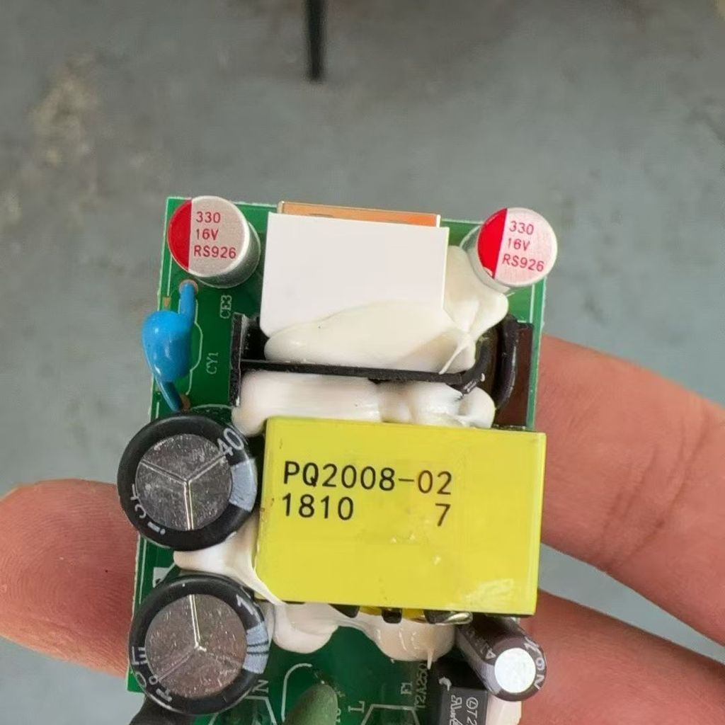 Củ sạc Hisense 18W QC3.0 siêu xịn!