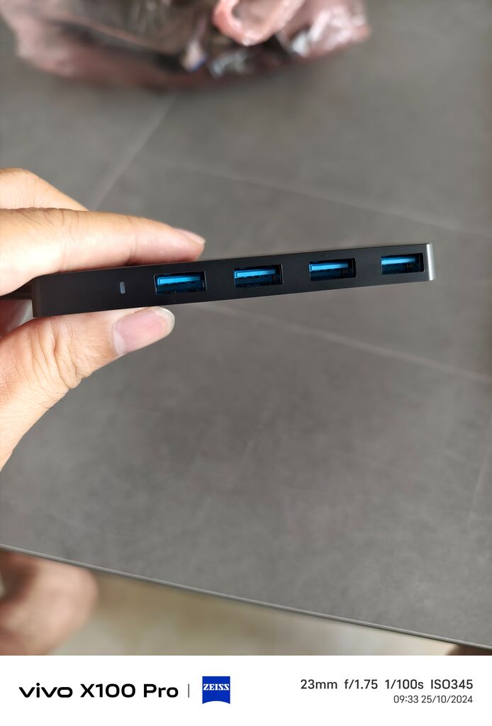 Hub  4 -Port Ultra Slim Usb 3.0