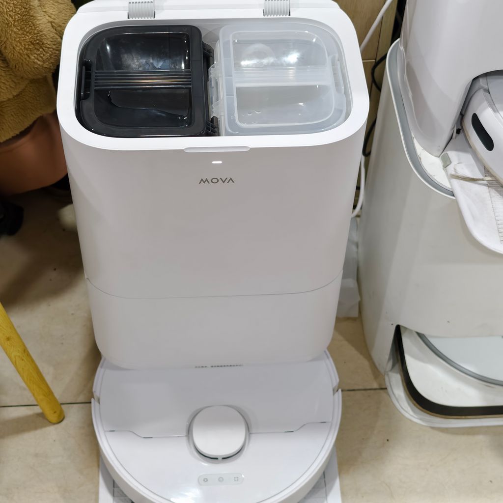 Robot Mova G20 nội địa, hàng cũ 95%, có giọng nói Tiếng Việt, dùng điện thoại điều khiển được