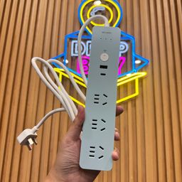 Ổ điện thông minh Wi-Fi hãng DELIXI, cổng C 20W + 3 ổ 220V