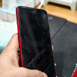 Iphone 8 64gb zin, hình thức khá, tặng sạc cáp 20w ngon, note màu khi mua