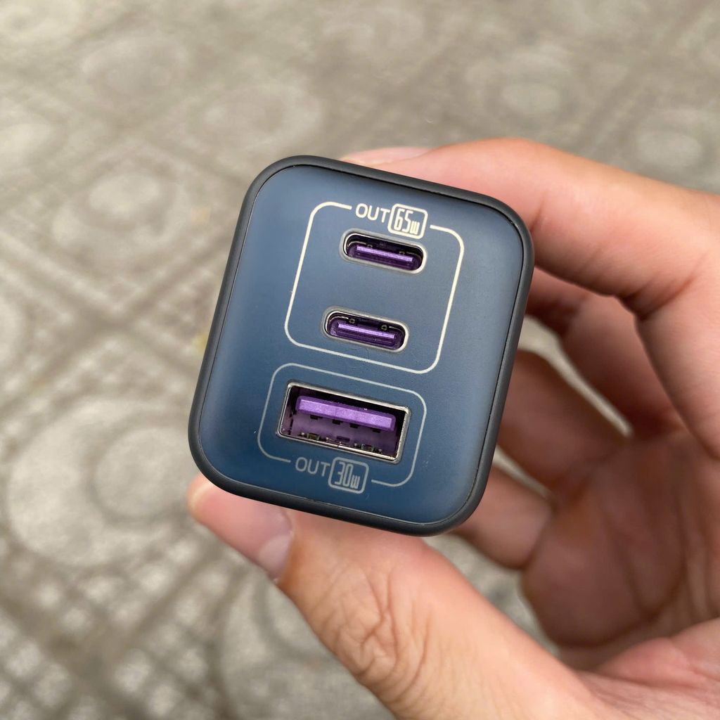 SẠC ROMOSS 65W - 2 USB-C + 1 USB-A mã AC65MC hỗ trợ  PD , PPS và cả UFCS ( Nobox )