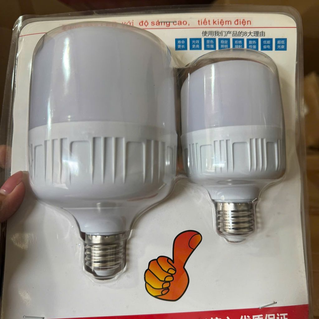 Combo 2 Bóng Đèn 1 Bóng 30W + 1 Bóng 20W