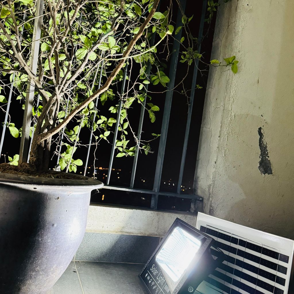 Đèn năng lượng mặt trời 500w