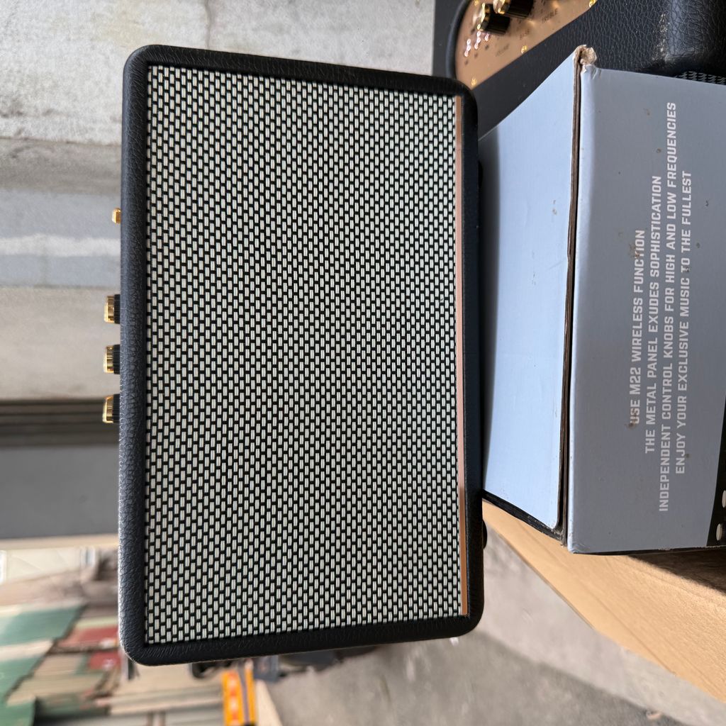 Loa bluetooth cs 30w mới hỏng hộp do mối ăn