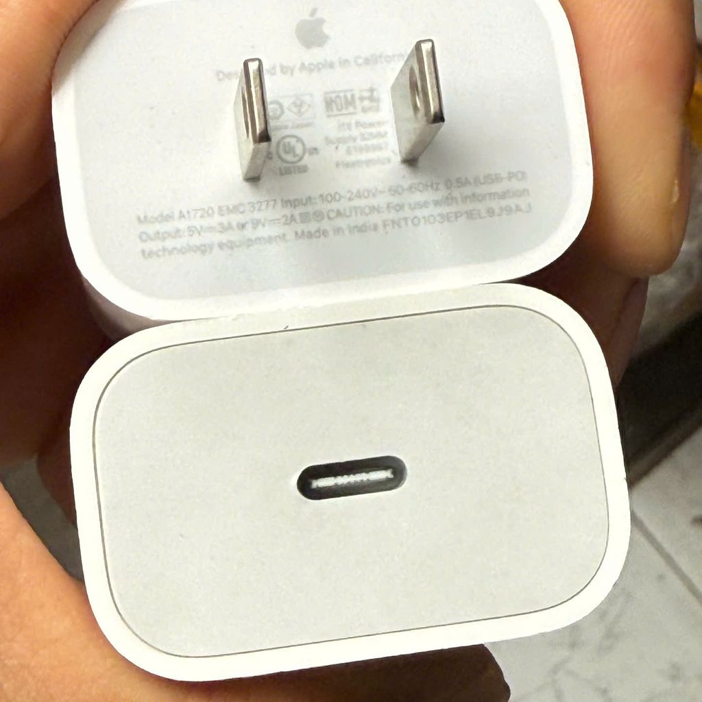 Củ sạc Iphone A1720 sạc nhanh 18w chính hãng 🍎
