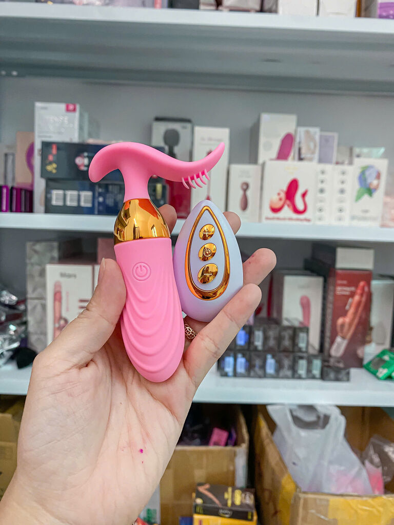 Trứng Rung Điều Khiển Từ Xa Có Nhánh Lưỡi Massage