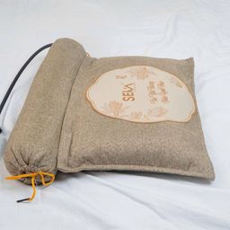 Gối sưởi điện ngải cứu 2 in 1 seka