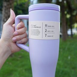 BÌNH GIỮ NHIỆT KISSKIND 1,18l ( Mầu Ngẫu Nhiên )