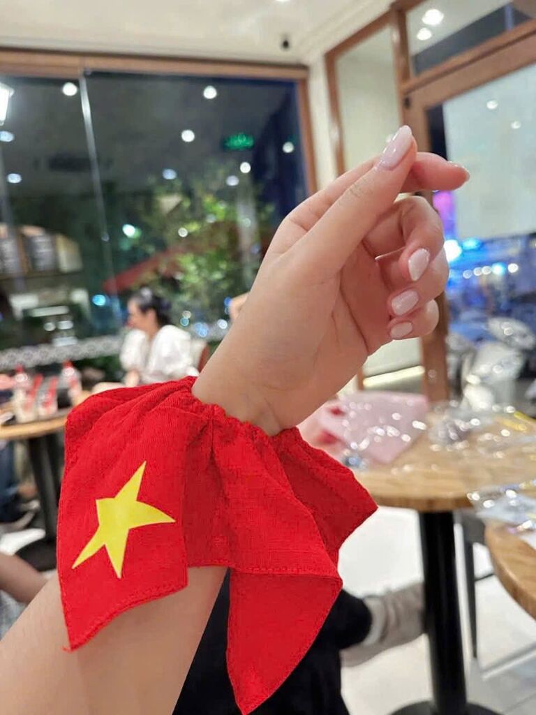 DÂY BUỘC TÓC CỜ ĐỎ SAO VÀNG thêu - Ảnh 5