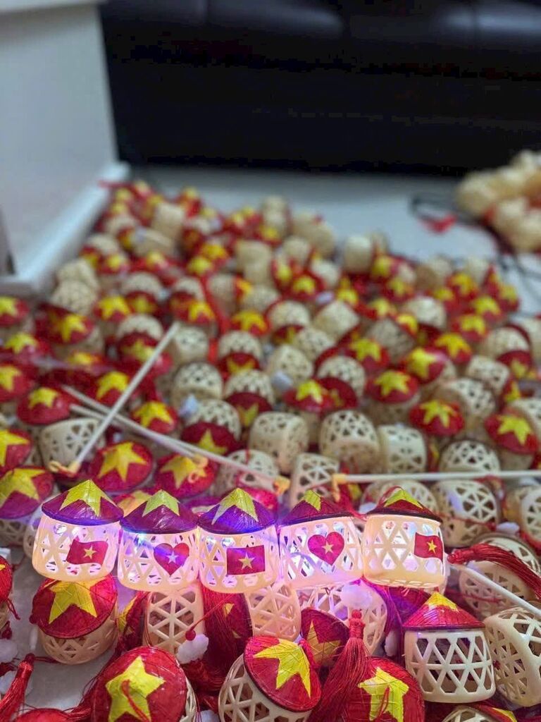 ĐÈN LỒNG TRE CỜ TỔ QUỐC - Ảnh 5