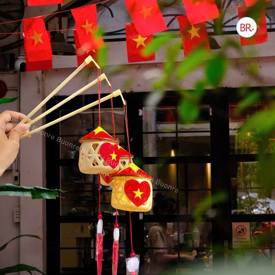 ĐÈN LỒNG TRE CỜ TỔ QUỐC