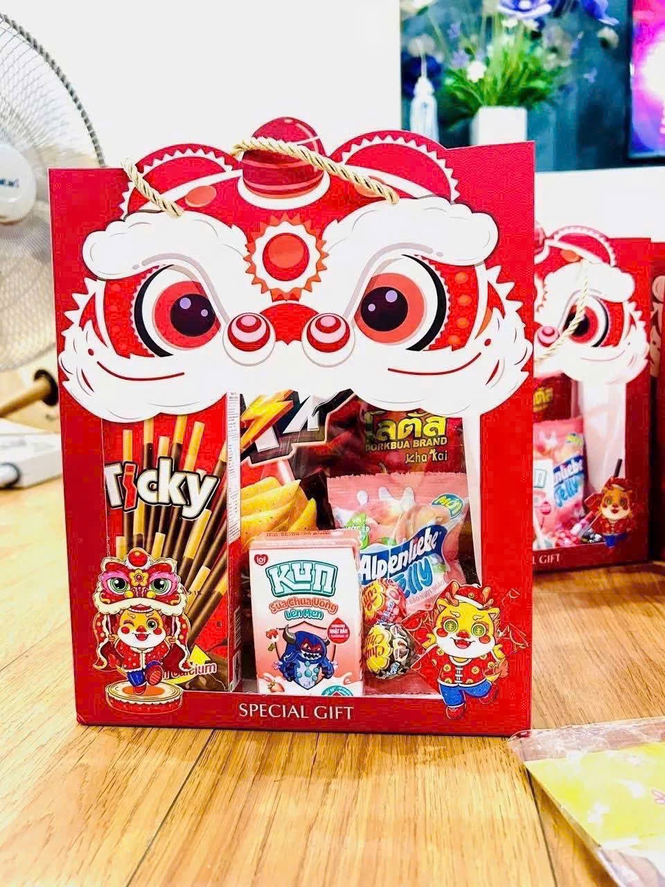 Túi hình lân mặt kính đựng quà trung thu