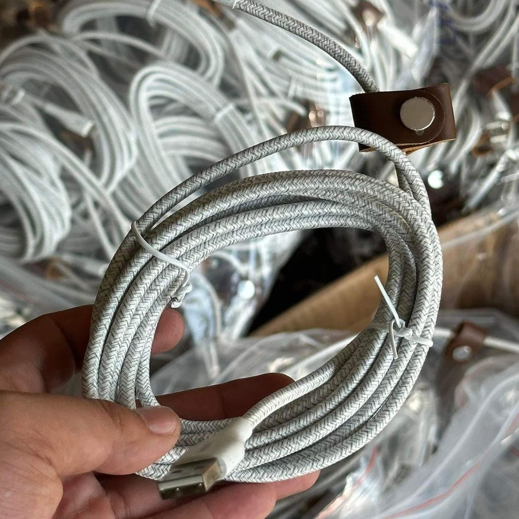 Cáp Belkin Usb - C 3m truyền dữ liệu iPhone 15/16 được
